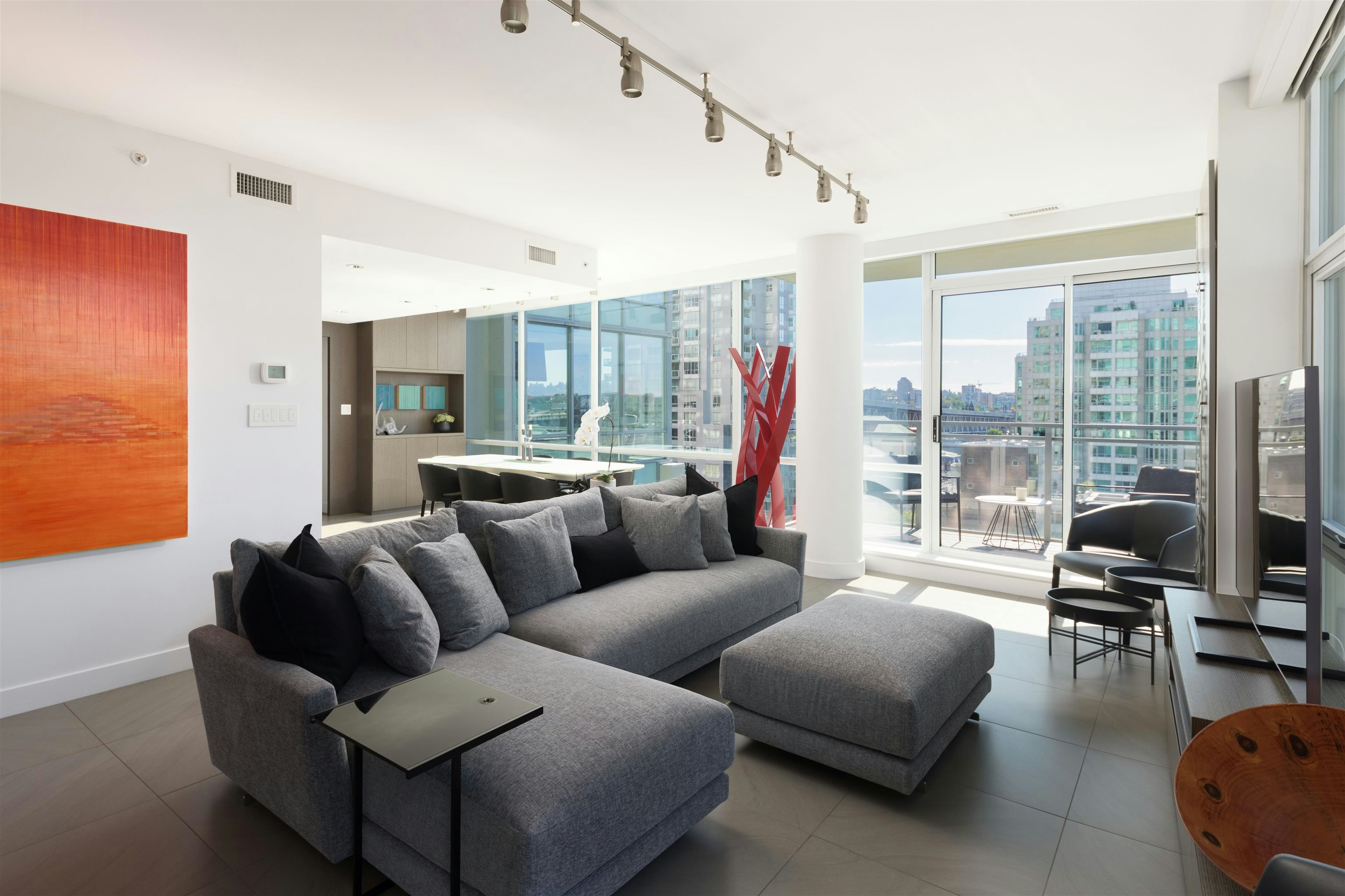 805-1455 Howe Street - 4