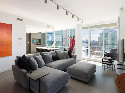 805-1455 Howe Street - 4
