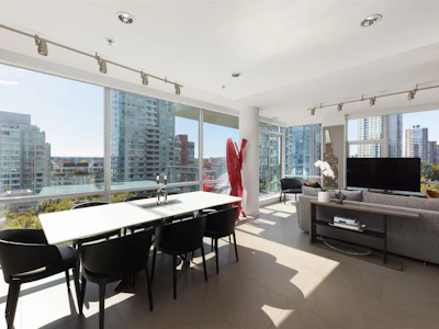 805-1455 Howe Street - 2