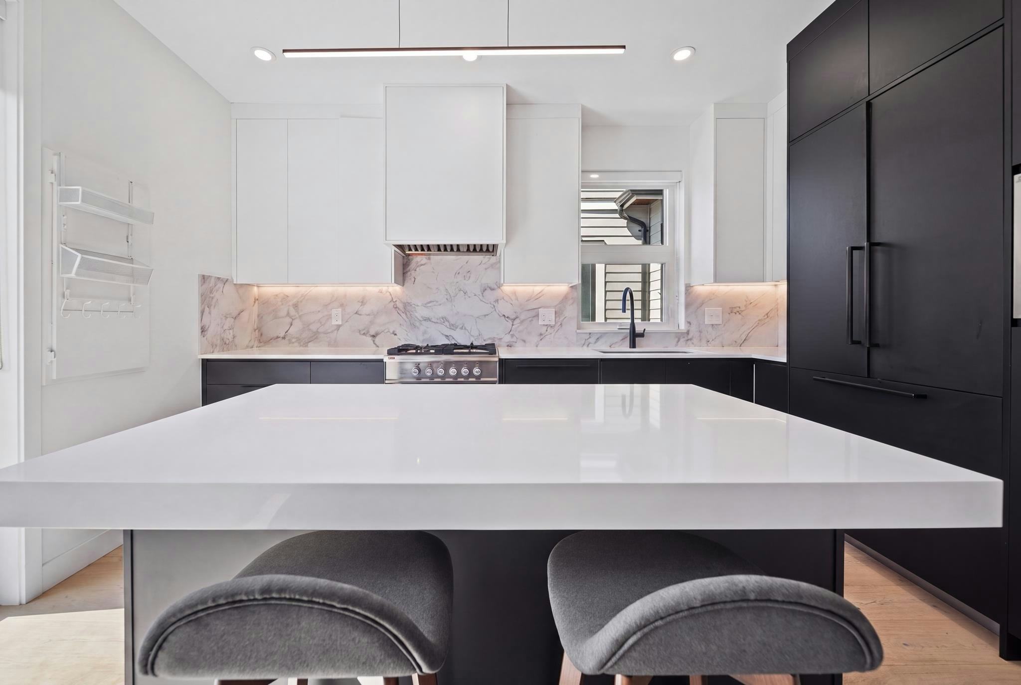 1438 E 17th Avenue, Vancouver, BC, V5N 2G8 - 6