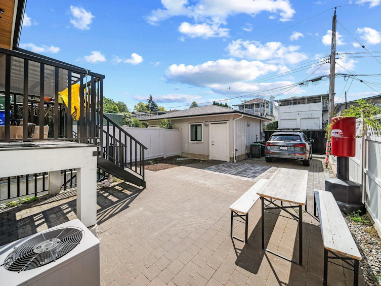 1438 E 17th Avenue, Vancouver, BC, V5N 2G8 - 23