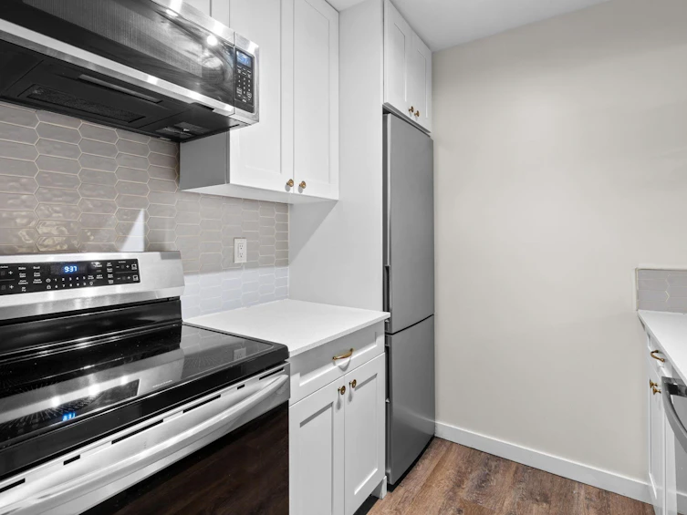 210-9867 Manchester Drive, Burnaby, BC, V3N 4P6 - 11