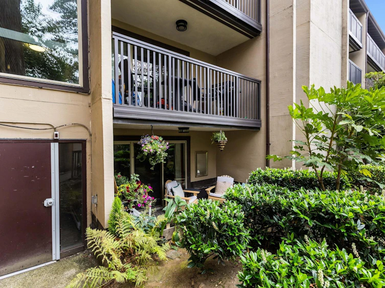 210-9867 Manchester Drive, Burnaby, BC, V3N 4P6 - 31