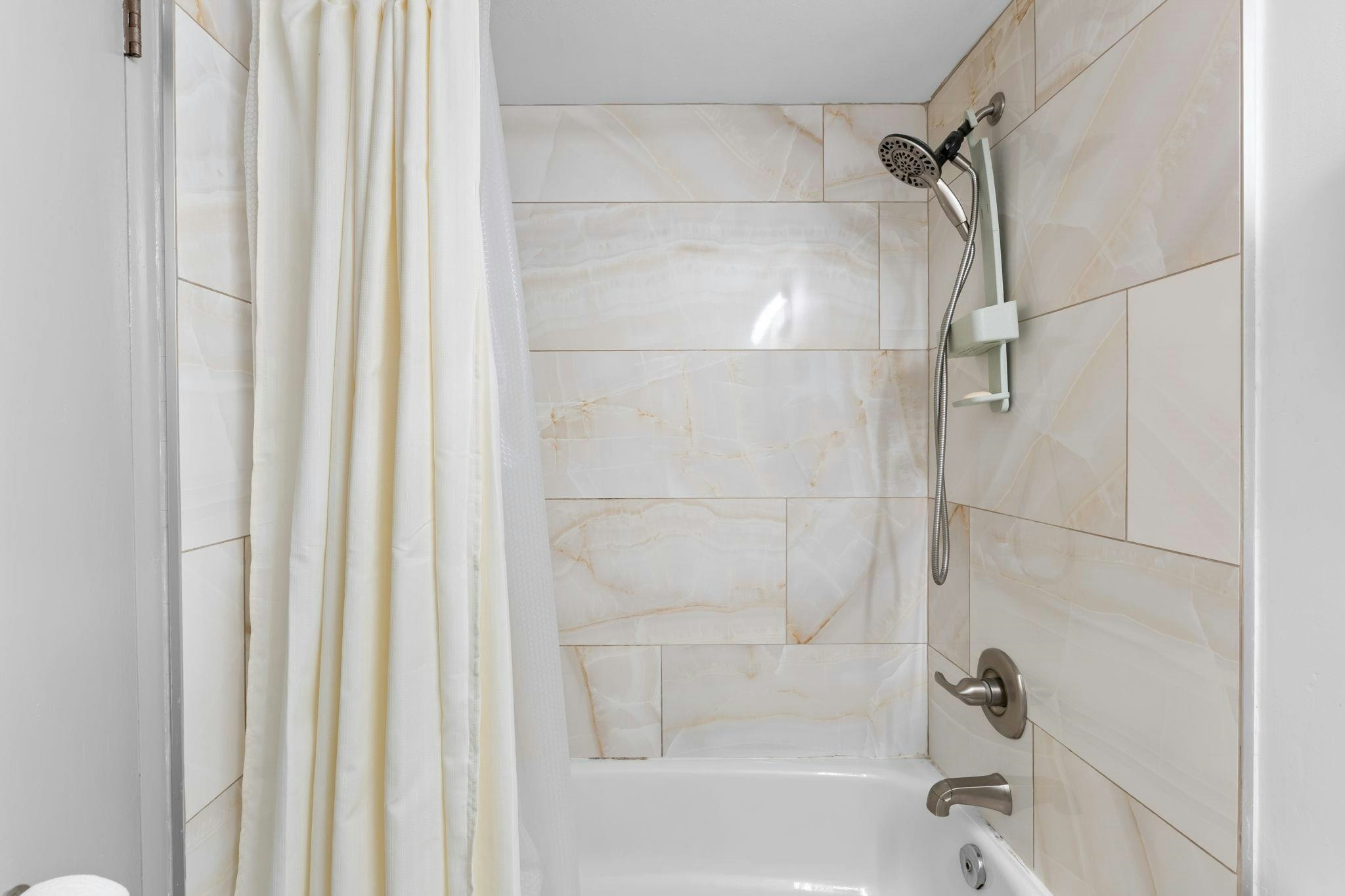 210-9867 Manchester Drive, Burnaby, BC, V3N 4P6 - 22
