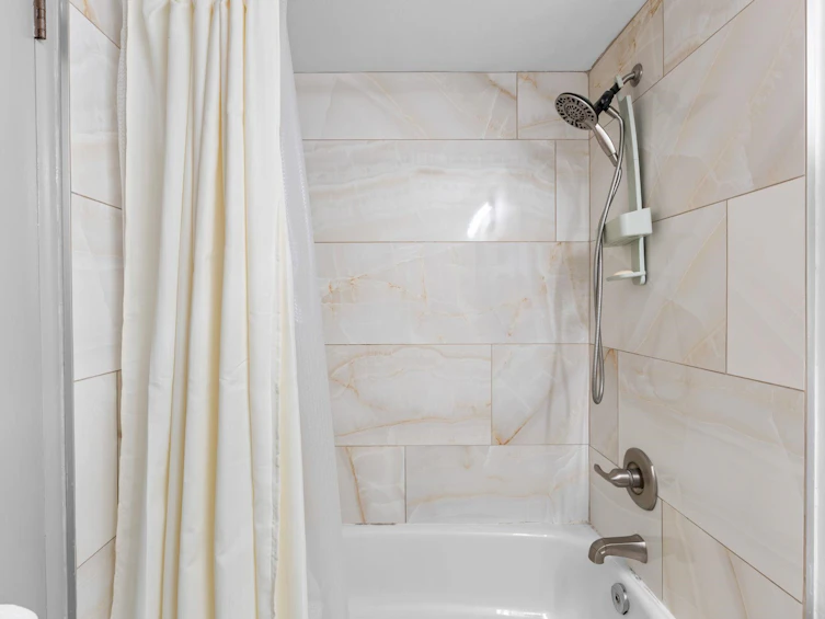 210-9867 Manchester Drive, Burnaby, BC, V3N 4P6 - 22