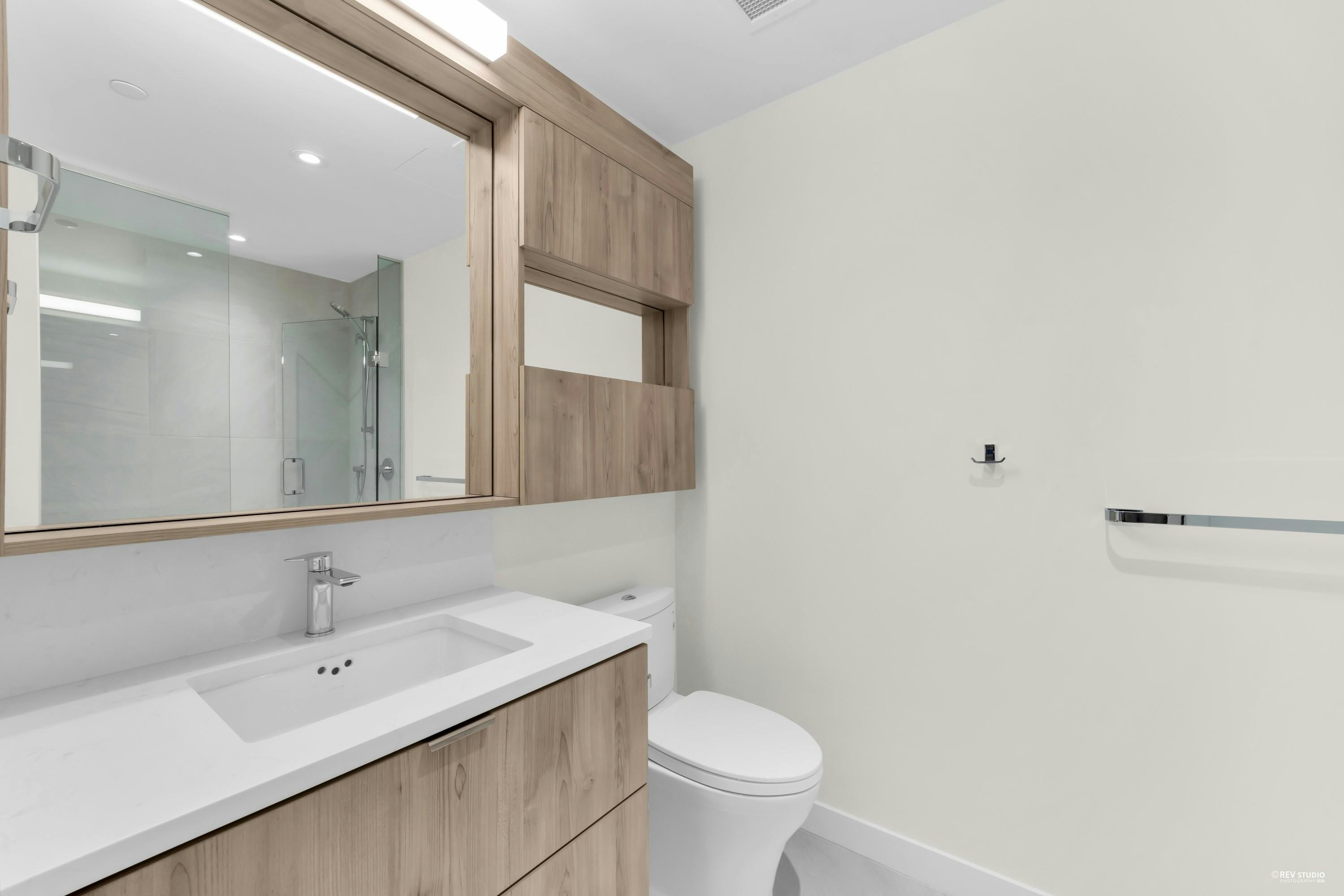 401-755 Harbourside Drive, North Vancouver, BC, V7P 0G1 - 6