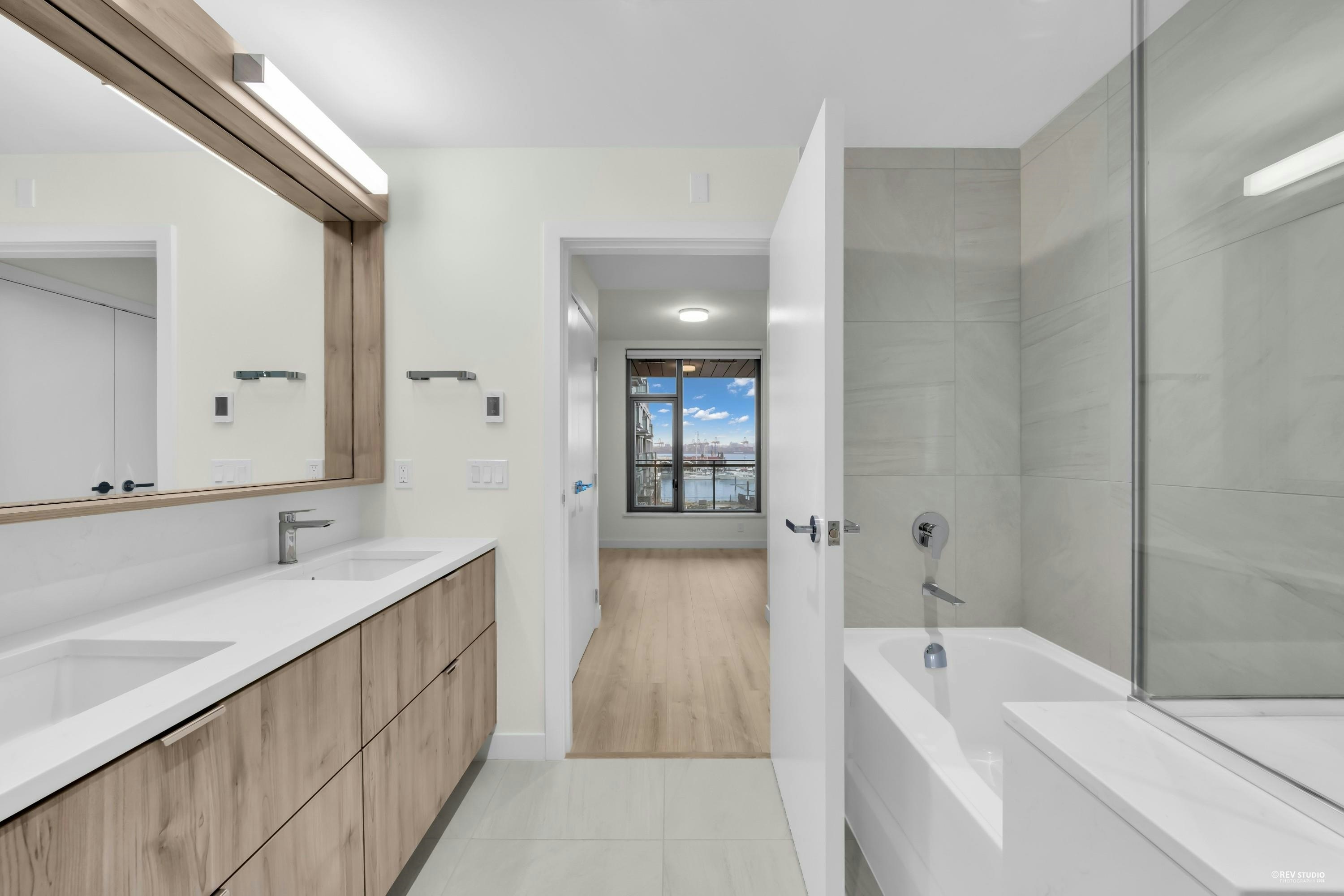 401-755 Harbourside Drive, North Vancouver, BC, V7P 0G1 - 8