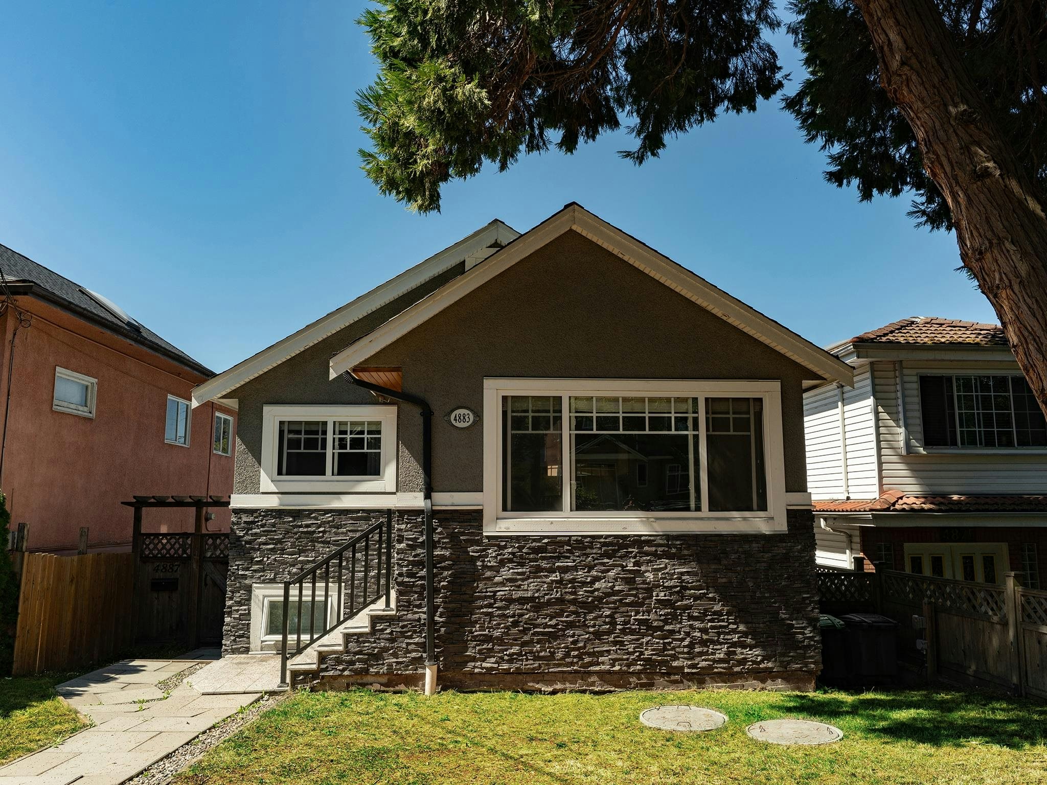 4883 Beatrice Street, Vancouver, BC, V5N 4J5
