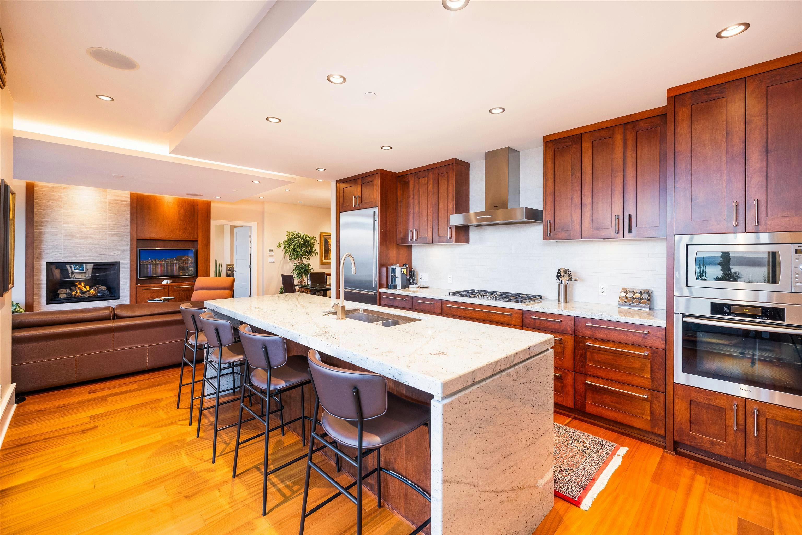 101-2535 Garden Court, West Vancouver, BC, V7S 0A1 - 14