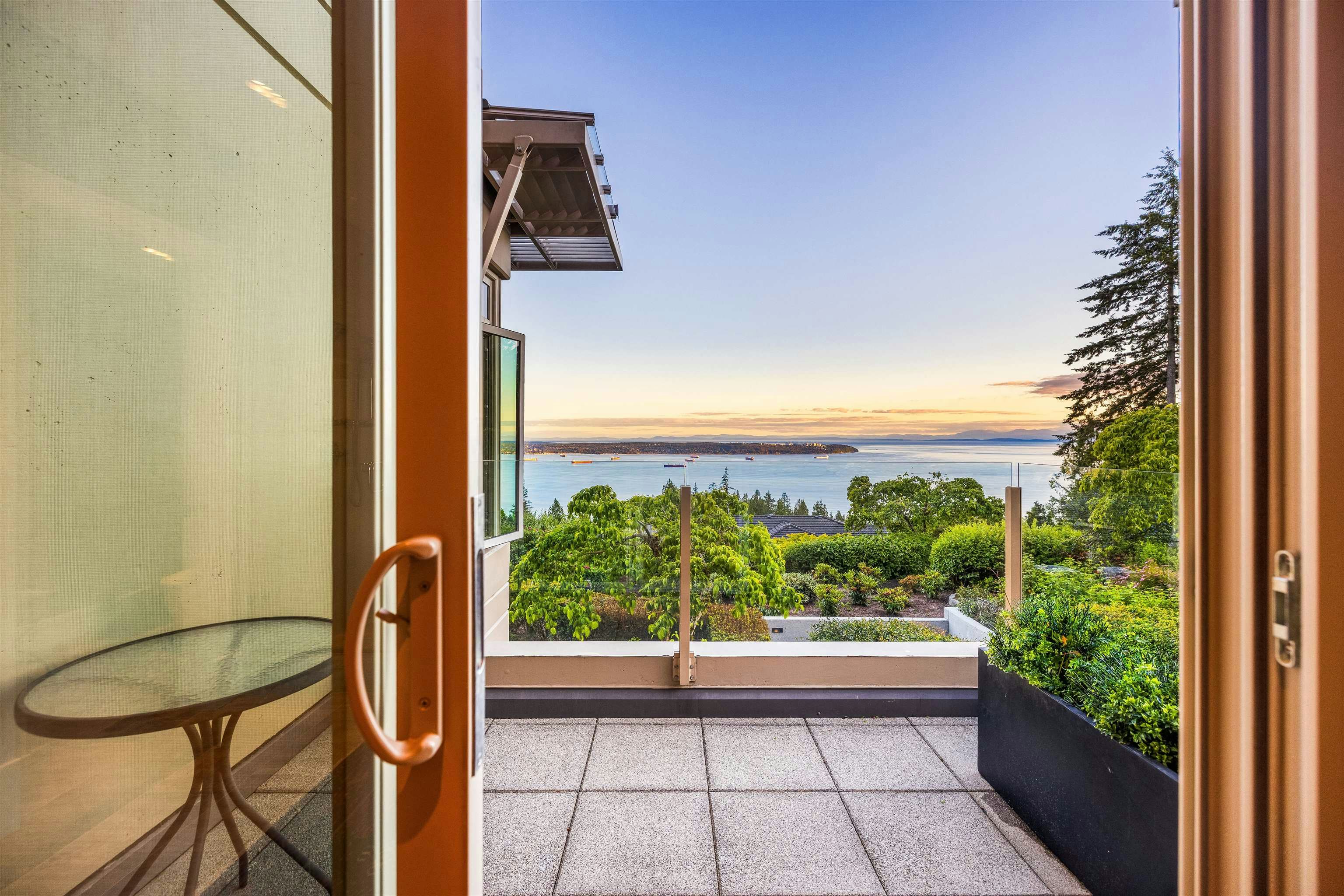 101-2535 Garden Court, West Vancouver, BC, V7S 0A1 - 23
