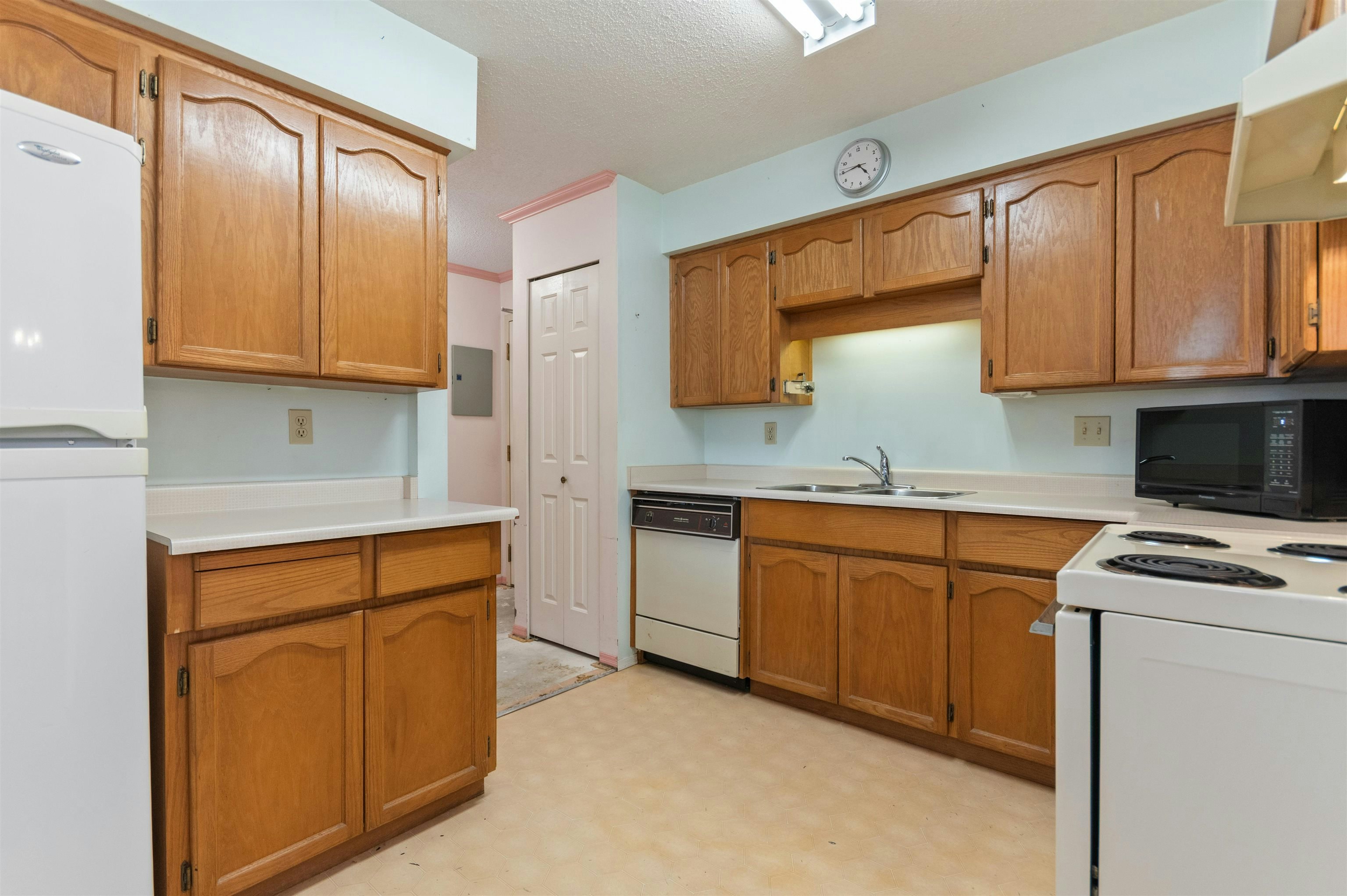 202-8725 Elm Drive, Chilliwack, BC, V2P 4Y3 - 3