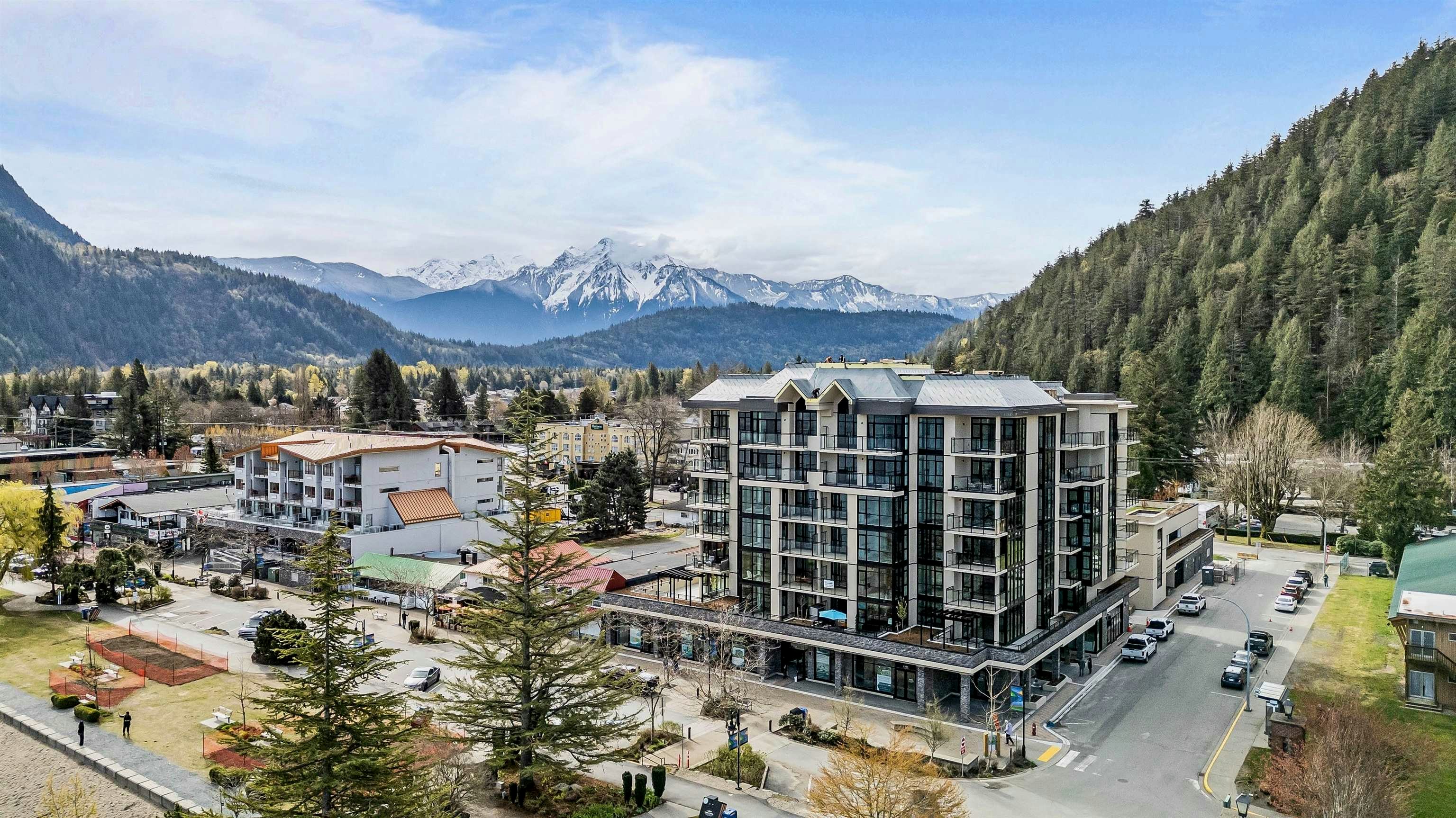 608-120 Esplanade Avenue, Harrison Hot Springs, BC, V0M 1K0
