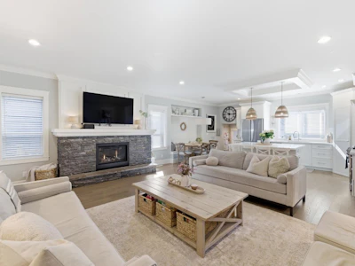 17330 2nd Avenue - 4