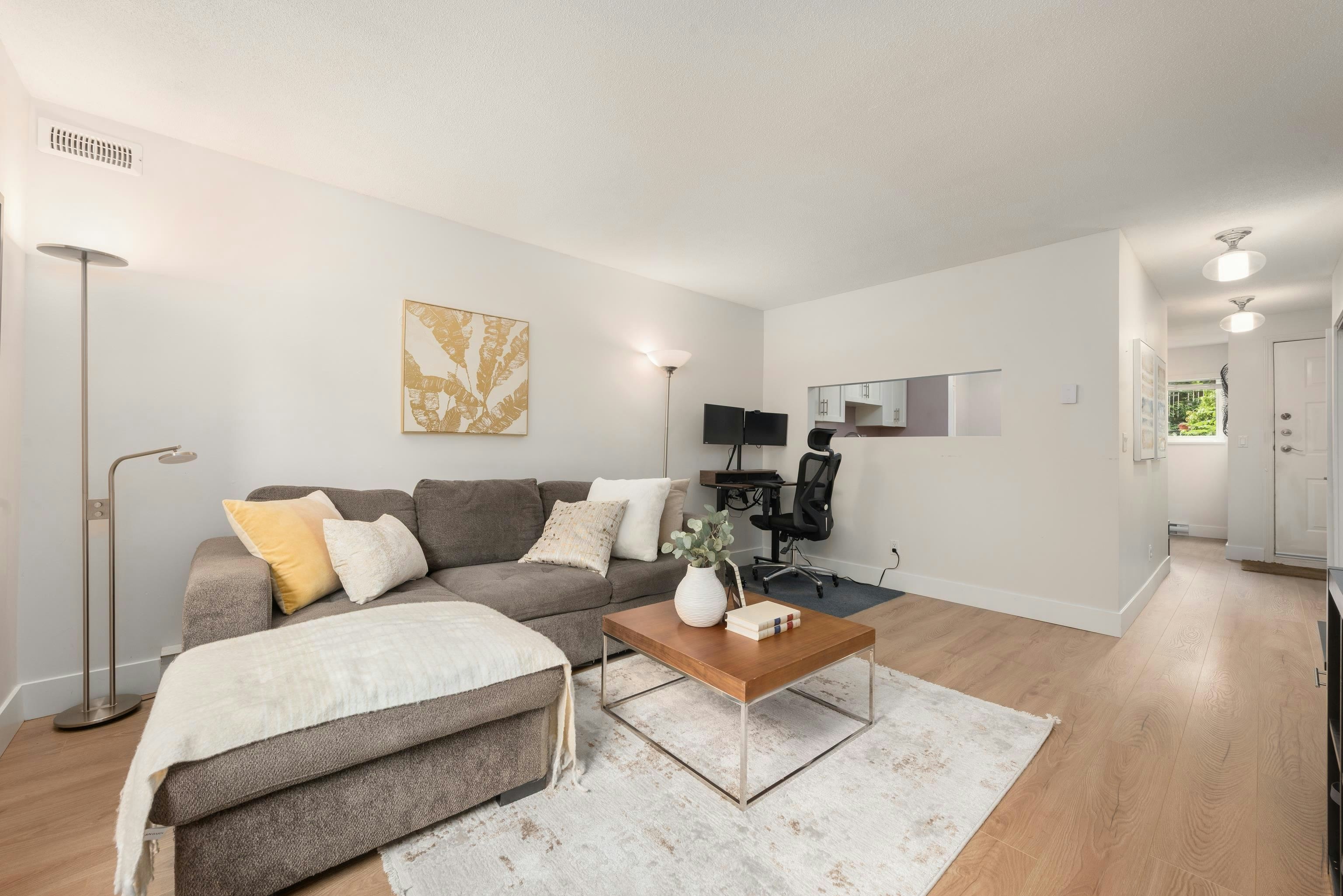 104-1330 Graveley Street - 2