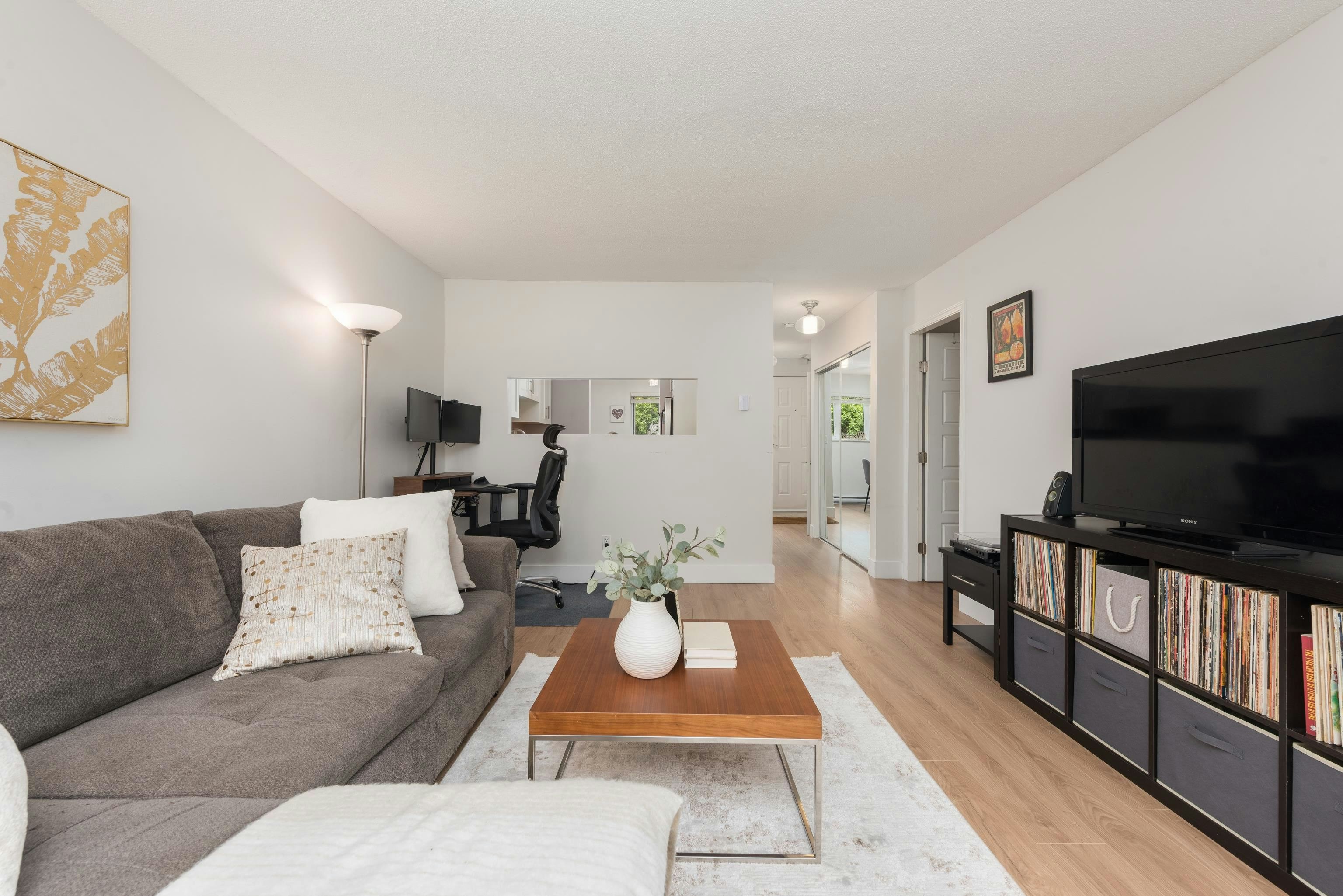 104-1330 Graveley Street - 3