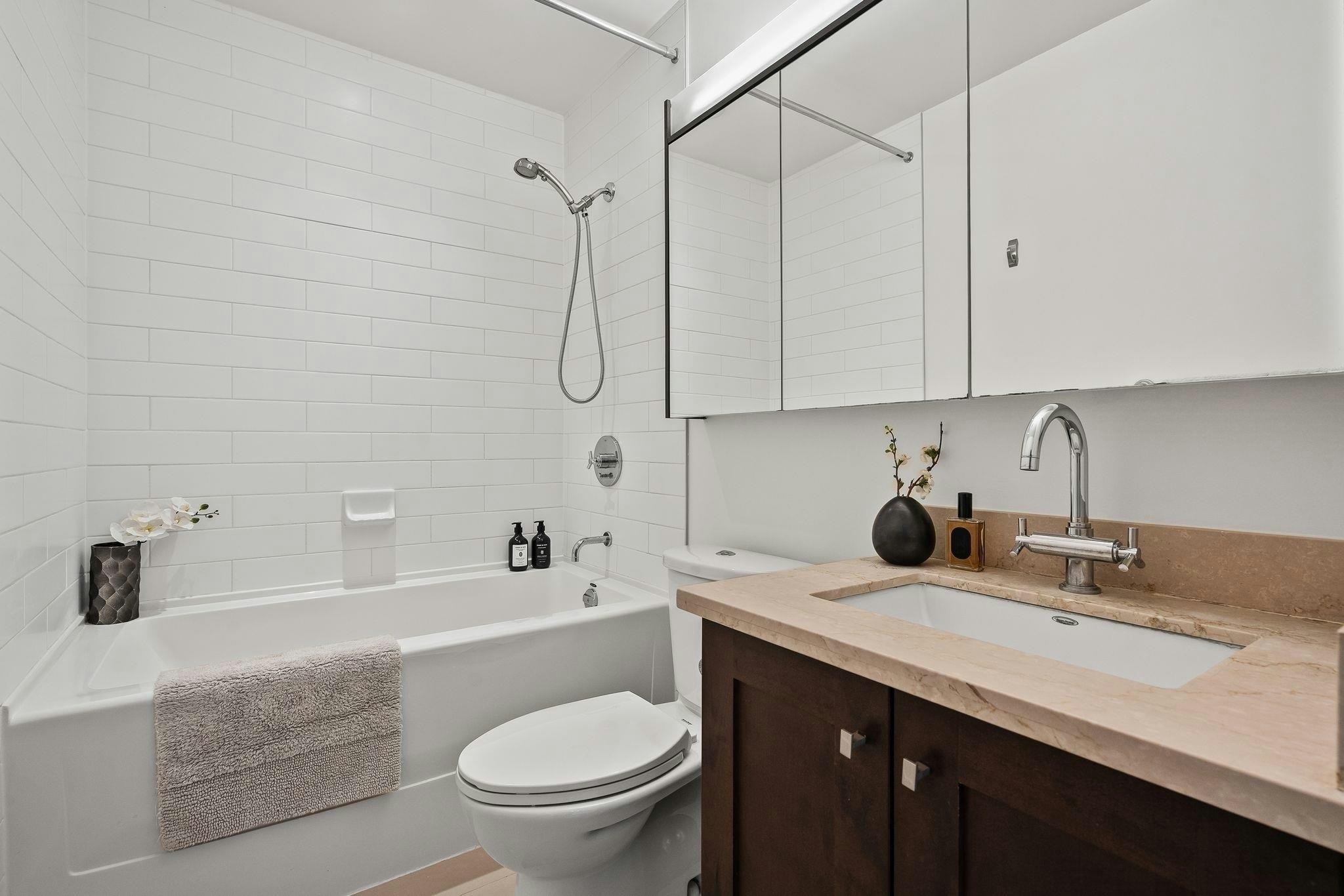 702-888 Homer Street, Vancouver, BC, V6B 0H7 - 23