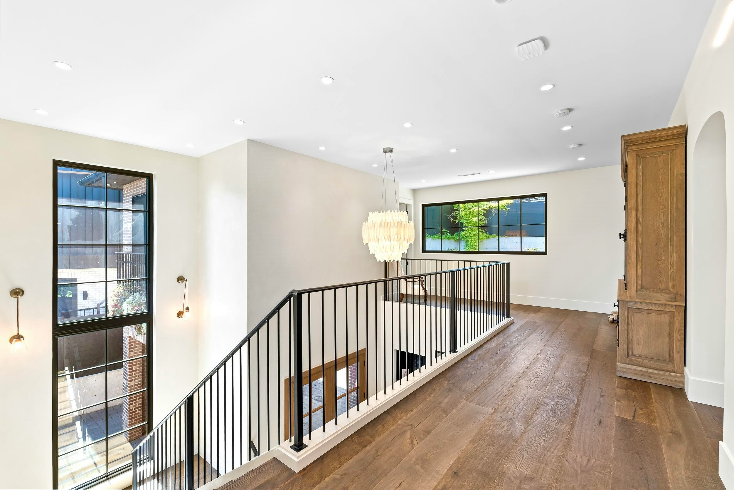 313 N Ellesmere Avenue, Burnaby, BC, V5B 1K1 - 25