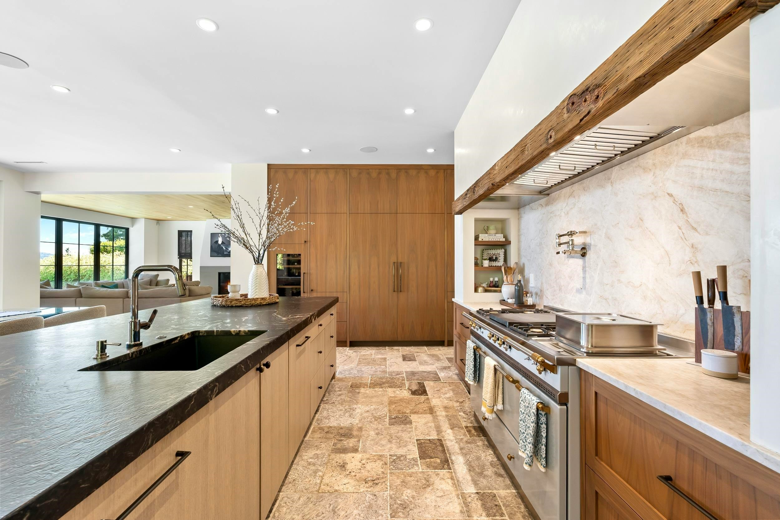 313 N Ellesmere Avenue, Burnaby, BC, V5B 1K1 - 11