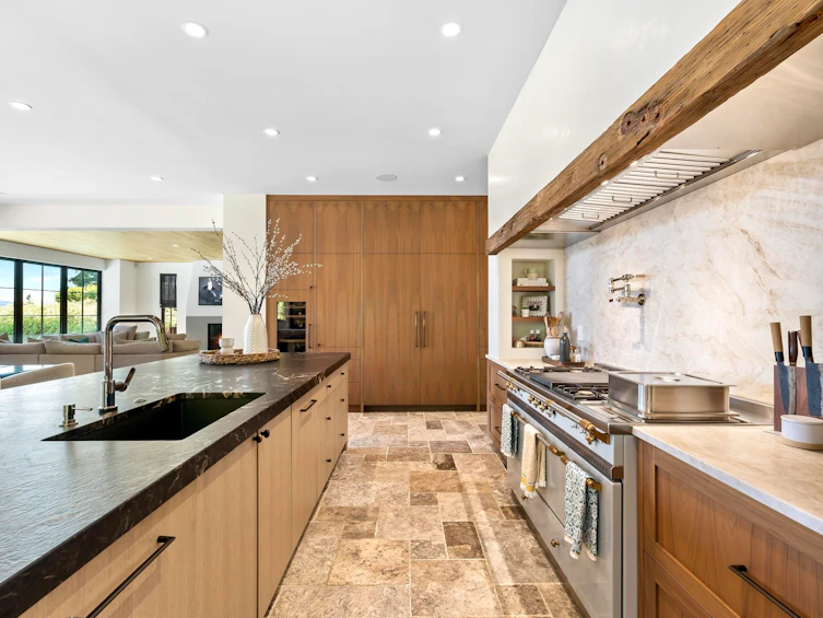 313 N Ellesmere Avenue, Burnaby, BC, V5B 1K1 - 11