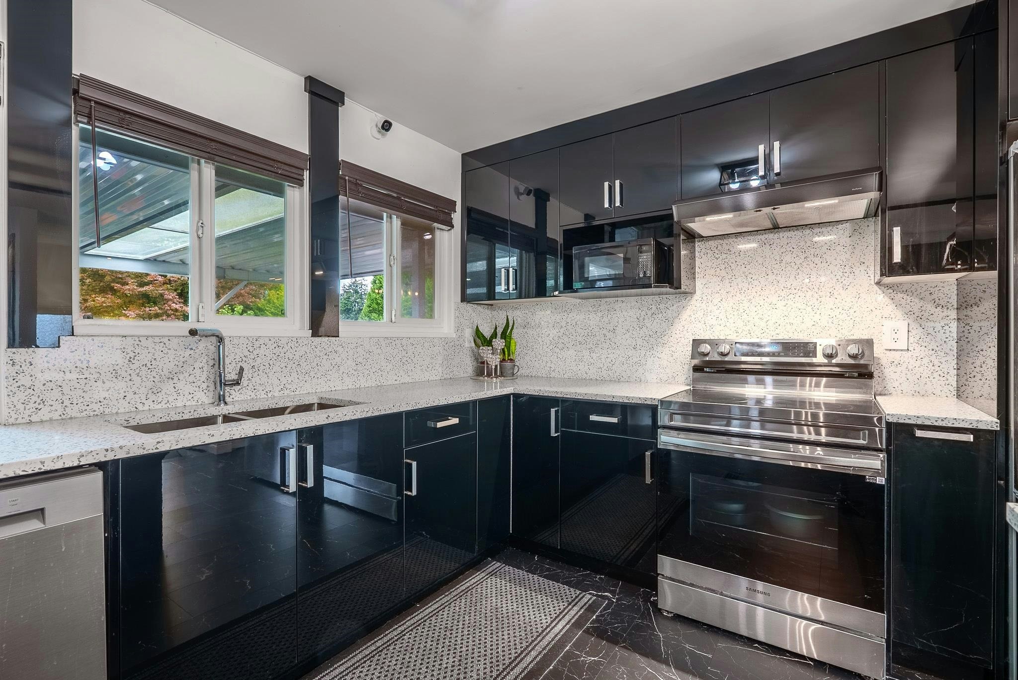 1121 Prairie Avenue, Port Coquitlam, BC, V3B 1S7 - 8