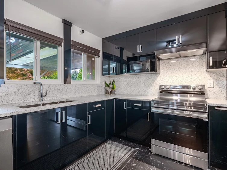 1121 Prairie Avenue, Port Coquitlam, BC, V3B 1S7 - 8