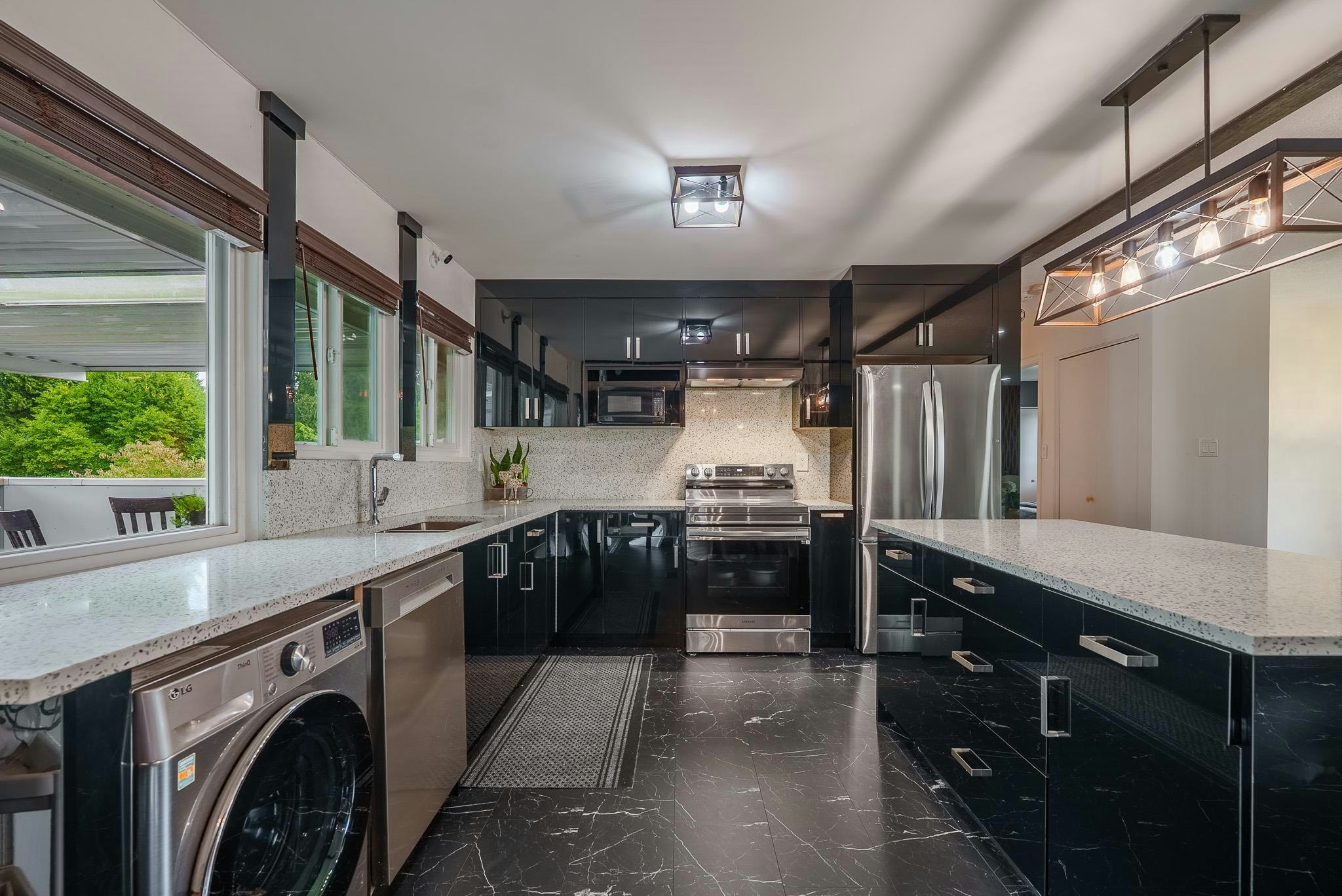1121 Prairie Avenue - 5