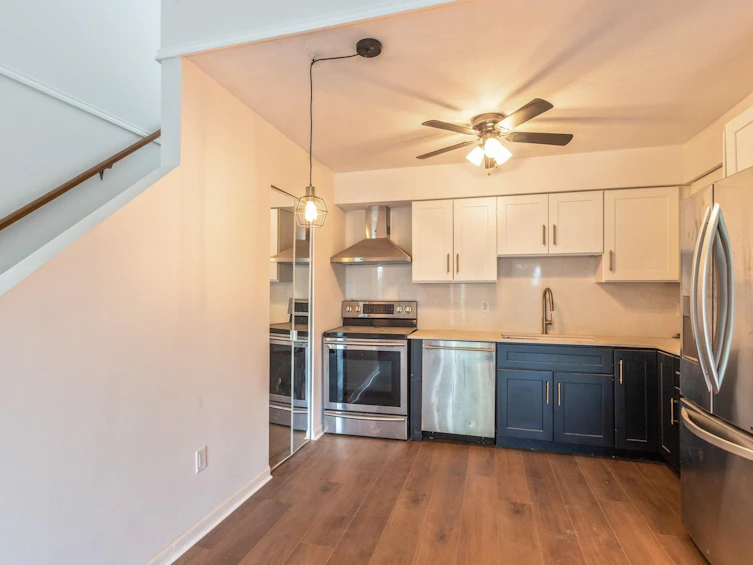 202-836 Twelfth Street, New Westminster, BC, V3M 4K3 - 8
