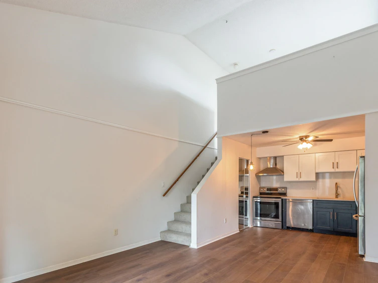 202-836 Twelfth Street, New Westminster, BC, V3M 4K3 - 7
