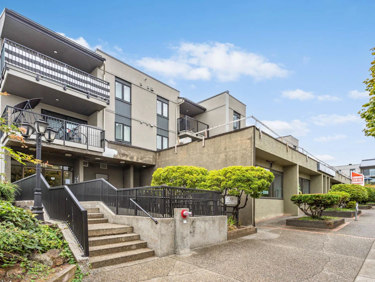 202-836 Twelfth Street, New Westminster, BC, V3M 4K3