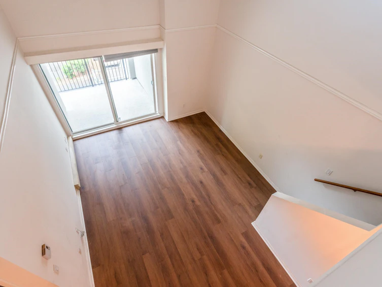 202-836 Twelfth Street, New Westminster, BC, V3M 4K3 - 6