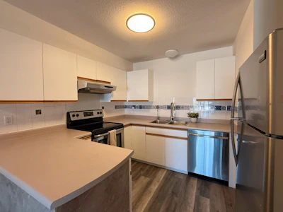 103-8934 Mary Street - 5