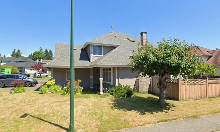 1830 Walnut Crescent