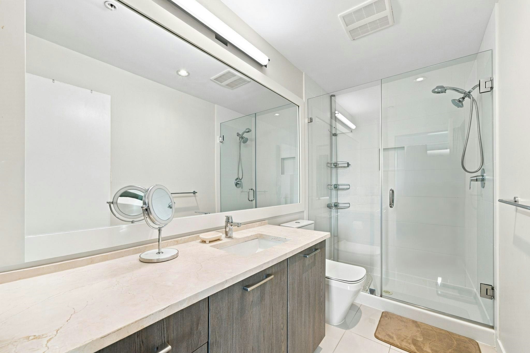 606-123 W 1st Street, North Vancouver, BC, V7M 0E5 - 13