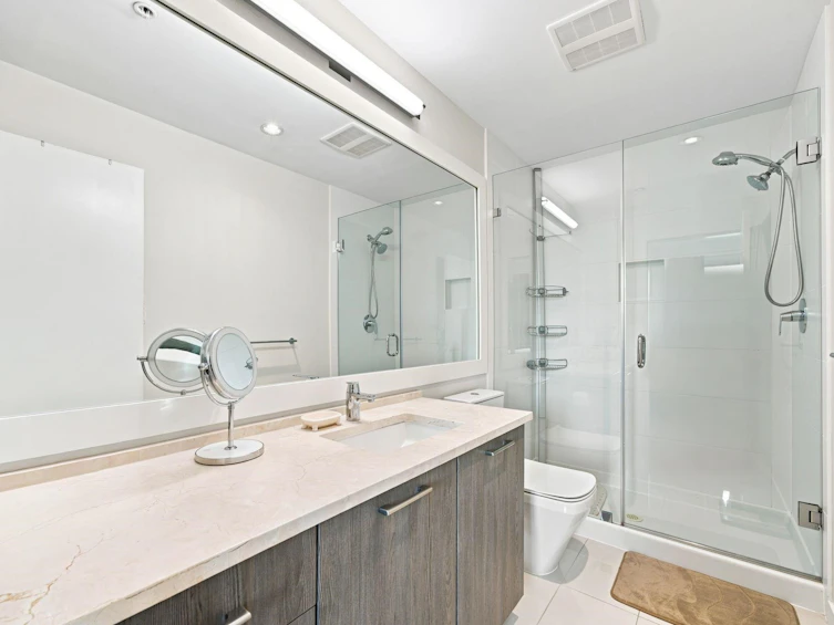 606-123 W 1st Street, North Vancouver, BC, V7M 0E5 - 13
