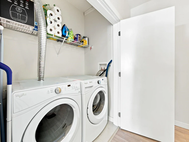 606-123 W 1st Street, North Vancouver, BC, V7M 0E5 - 22