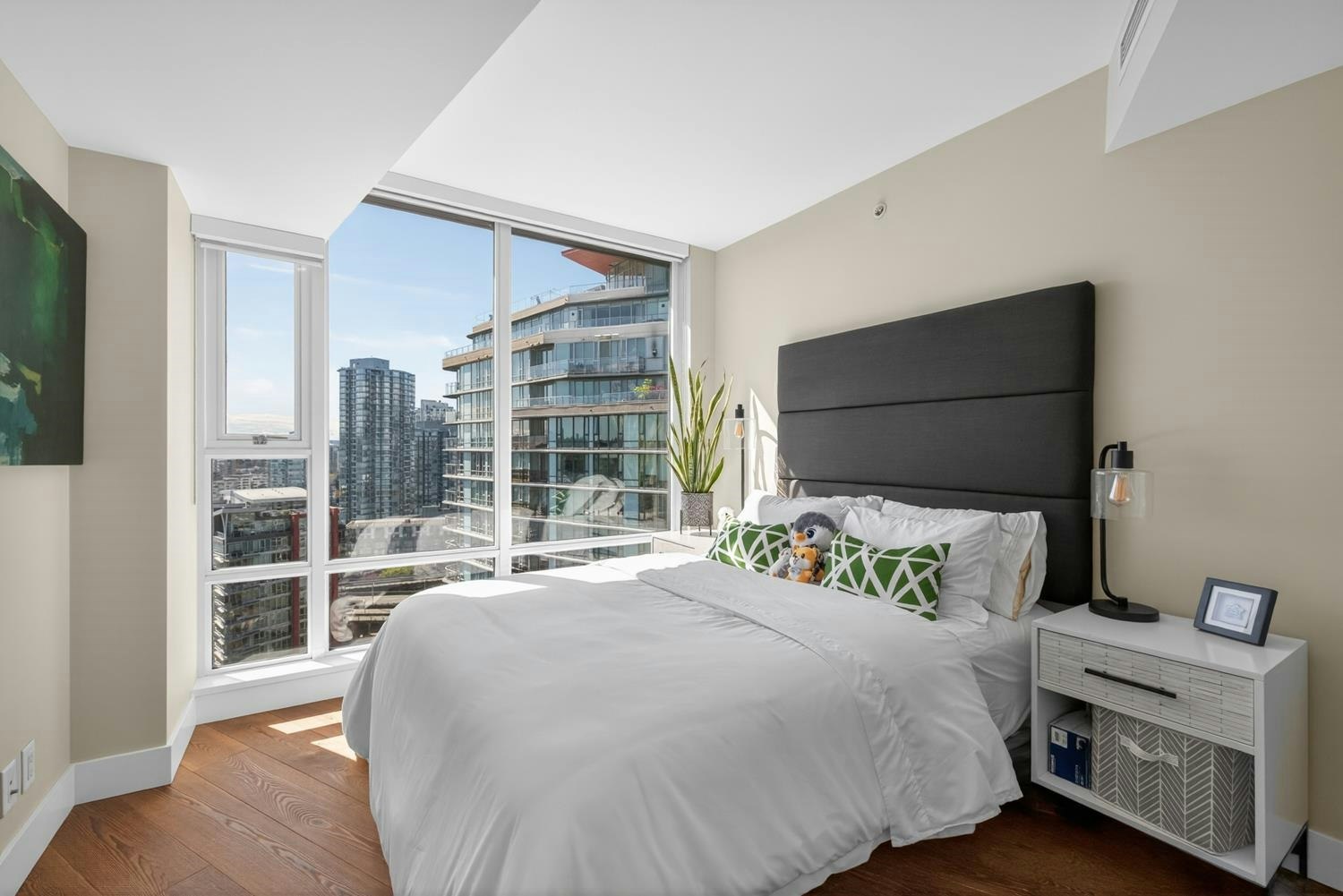 2503-8 Smithe Mews, Vancouver, BC, V6B 0A5 - 17