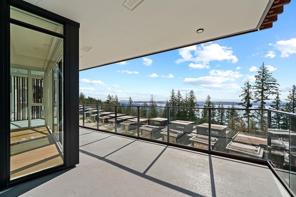 602-3963 Uplands Way - 5