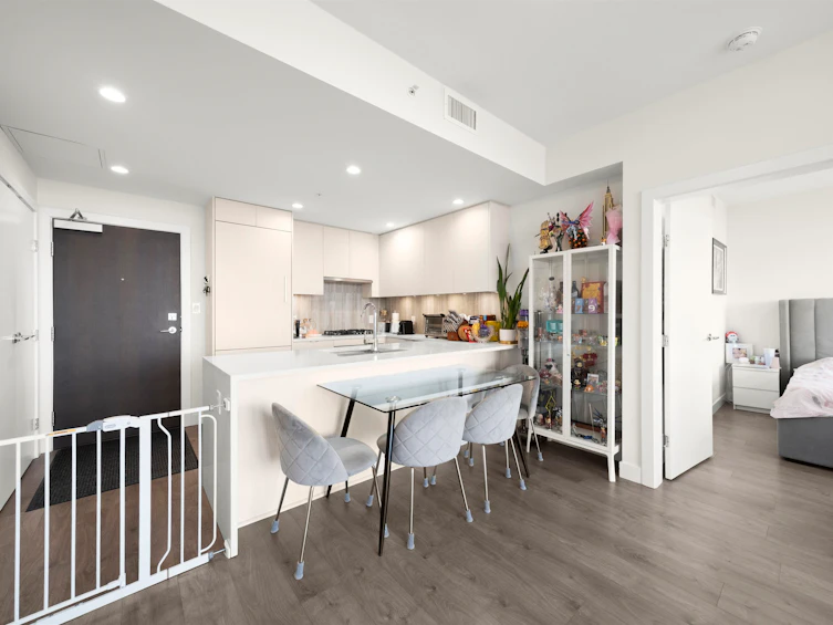 1103-5051 Imperial Street, Burnaby, BC, V5J 0J3 - 5