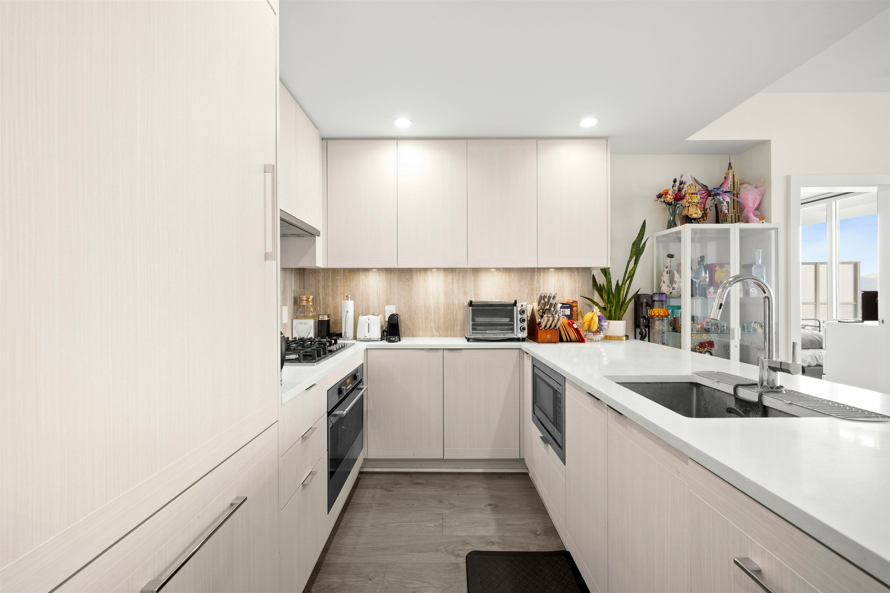 1103-5051 Imperial Street - 4