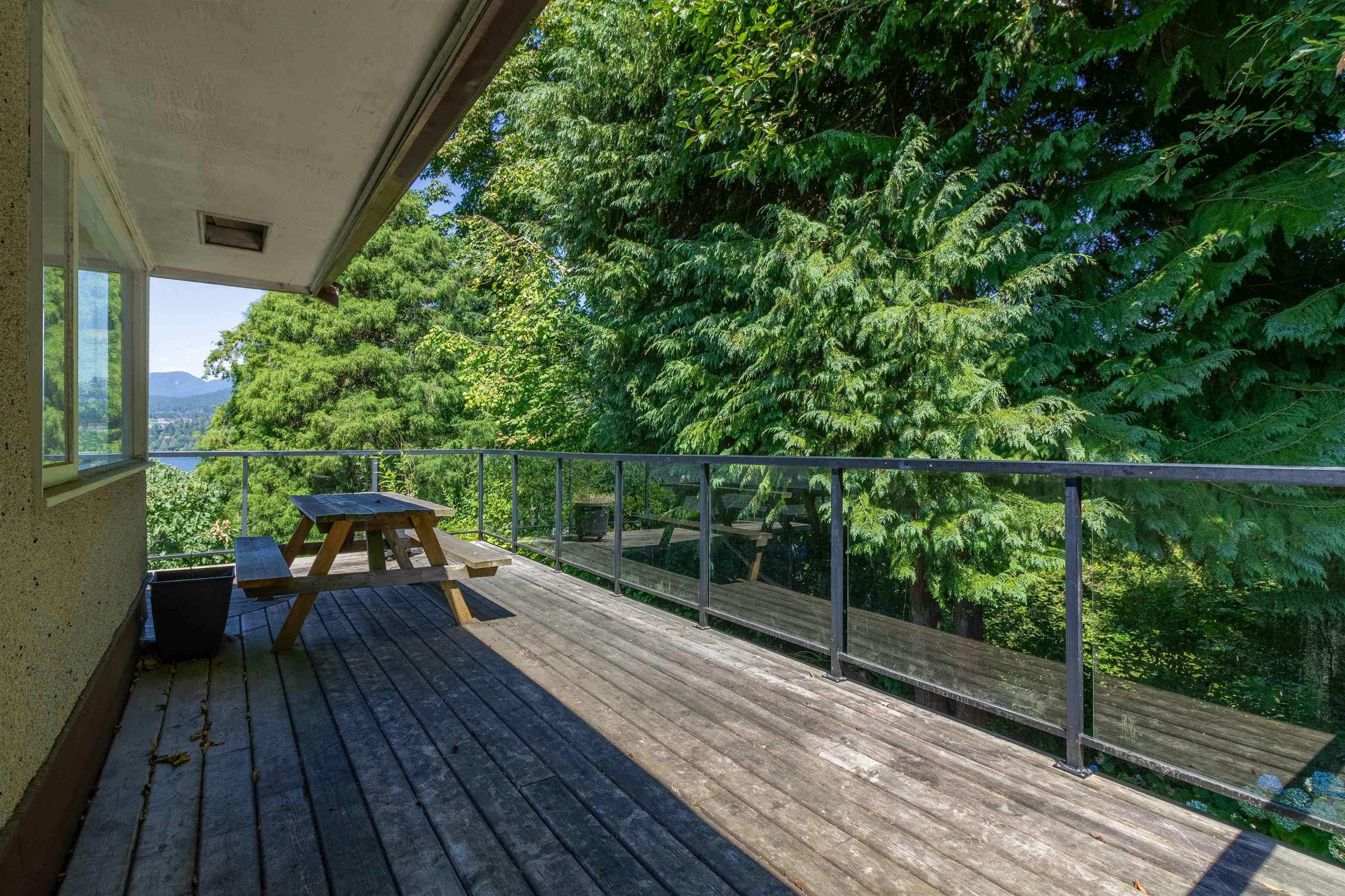 446 Northcliffe Crescent - 4