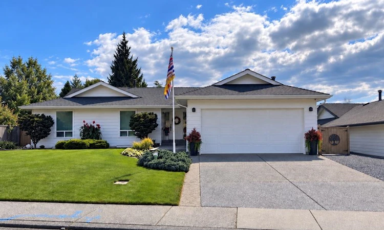 31524 Sunnyside Crescent