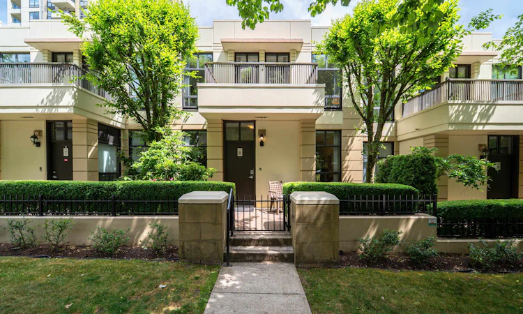 8-4333 Central Boulevard