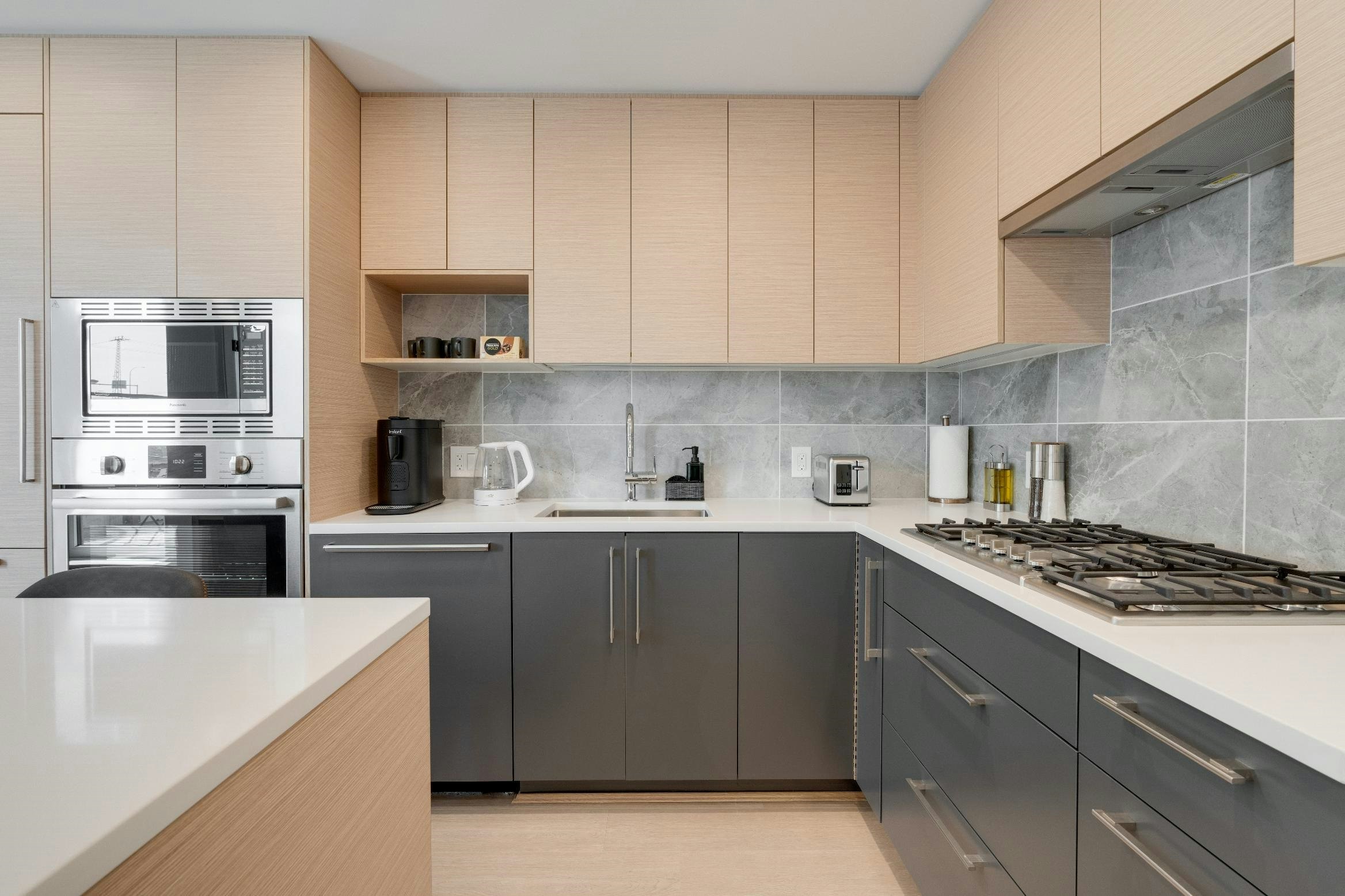 213-8888 Osler Street, Vancouver, BC, V6P 4G2 - 4