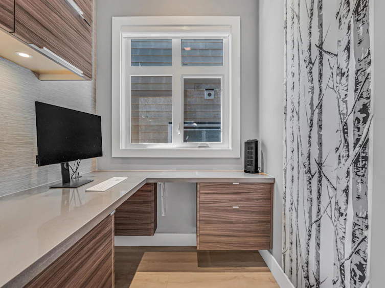730 E 11th Avenue, Vancouver, BC, V5T 2E5 - 14