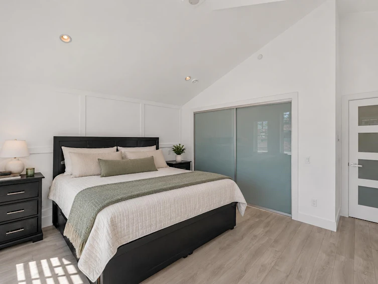 730 E 11th Avenue, Vancouver, BC, V5T 2E5 - 17