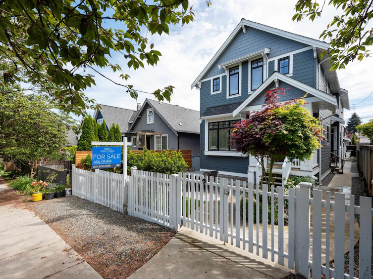 730 E 11th Avenue, Vancouver, BC, V5T 2E5 - 26