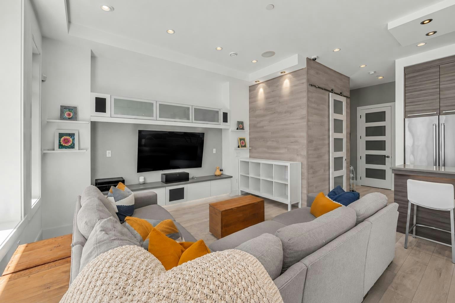 730 E 11th Avenue, Vancouver, BC, V5T 2E5 - 6