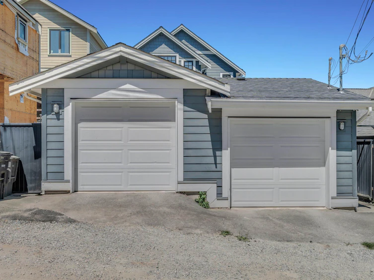 730 E 11th Avenue, Vancouver, BC, V5T 2E5 - 27