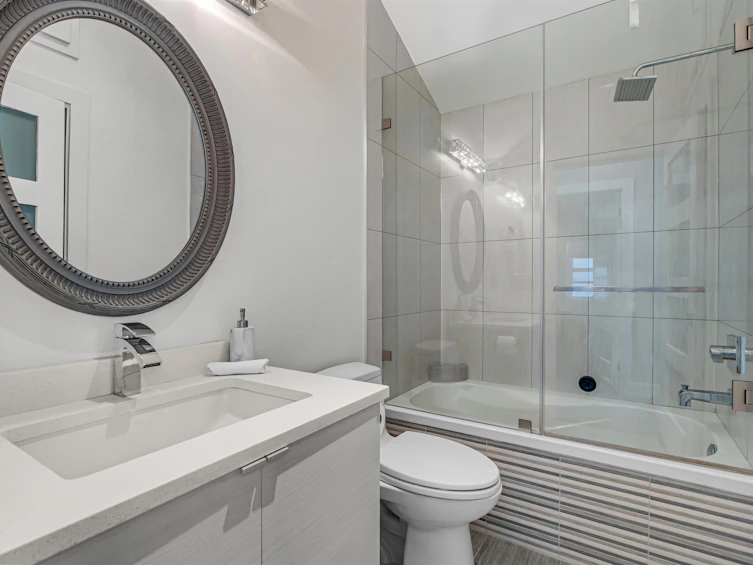730 E 11th Avenue, Vancouver, BC, V5T 2E5 - 22
