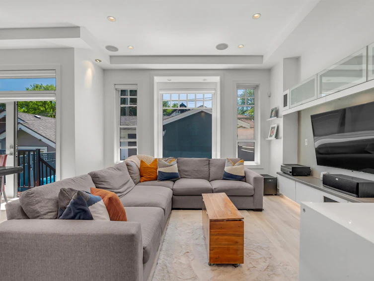 730 E 11th Avenue, Vancouver, BC, V5T 2E5 - 7